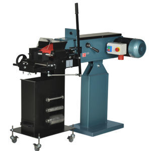 Ausklinkmaschine mit variablem Winkel 1