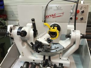 Bohrer-Werkzeugschleifmaschine