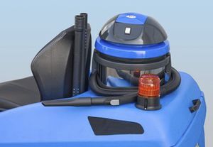 Aufsitzkehrmaschine 1