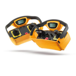Funkfernbedienung / mit Knöpfen / Joystick / mit integriertem Bildschirm