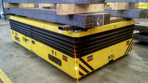 Fahrerloses Transportsystem / für Materialumschlag 1