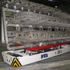 Fahrerloses Transportsystem / für schwere Lasten 1