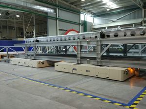Fahrerloses Transportsystem / für Materialumschlag 1