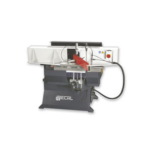 Ausklinkmaschine mit variablem Winkel 1