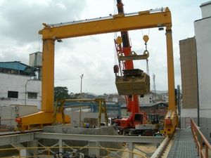Portalhubwagen für das Baugewerbe 1