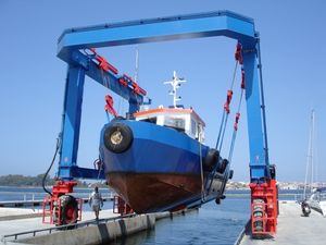 Travel Lift 1