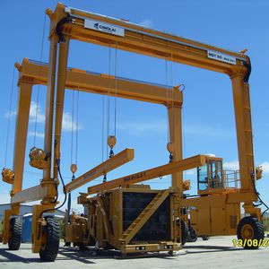Portalhubwagen für das Baugewerbe 1