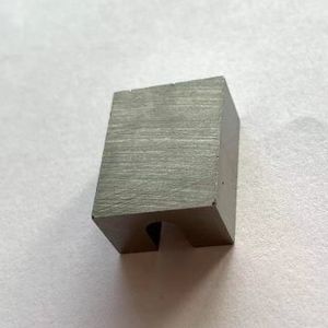 Magnet / AlNiCo gegossen