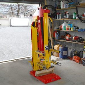 vertikaler Holzspalter 1