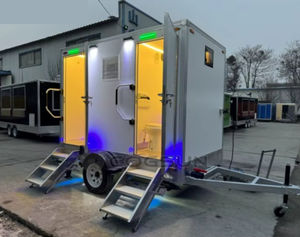 voll ausgestatteter Sanitärcontainer