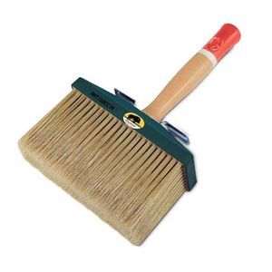 Pinsel mit Holzgriff
