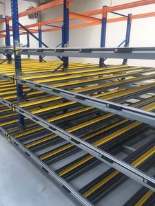 Pick-to-Light-Kommissionieranlage