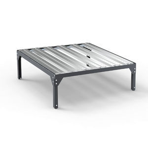 Metallhalterung