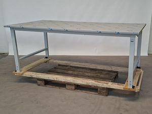 Edelstahl-Werkbank 1