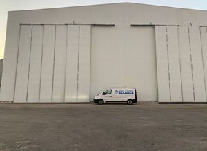 Hangartor 1