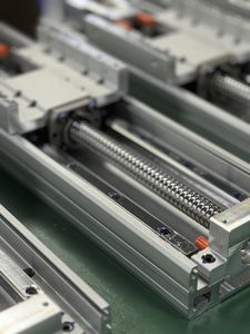 Kugelgewindespindel-Linearmodul 1