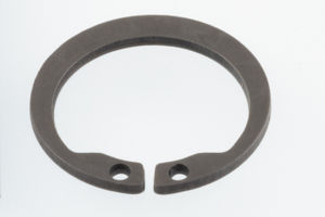 Sicherungsring mit Außenverbindung