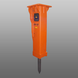 Felsbrecher auf Ausleger