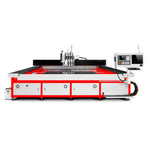 Bohr- und Gewindeschneidmaschine / CNC