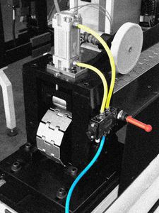 automatische Einpressmaschine
