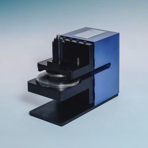 Papier-Perforiermaschine 1