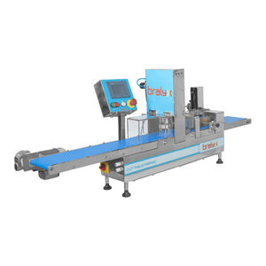 Schneidemaschine mit Ausstecher