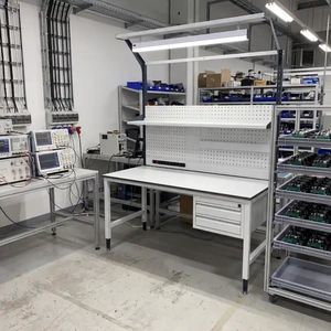 Stahl-Werkbank