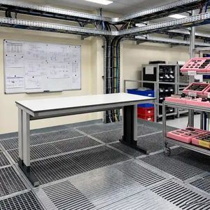 Stahl-Werkbank 1