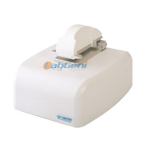UV-Vis-Spektralphotometer 1