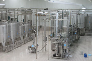 Pasteurisierer mit Kühler / für Milchprodukte