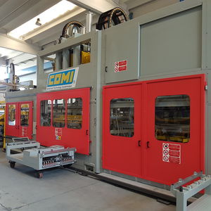 Thermoformmaschine für Kunststoffplatten