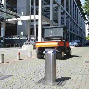 halbautomatischer versenkbarer Poller