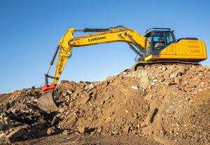 mittelgroßer Bagger
