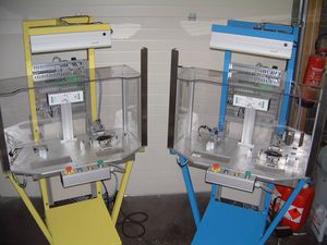 halbautomatische Montagemaschine