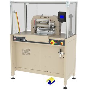 Schneidemaschine mit Ausstecher