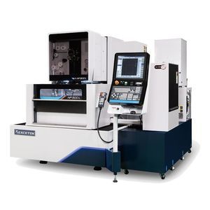 Erodiermaschine / wire EDM