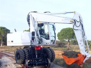mittelgroßer Bagger