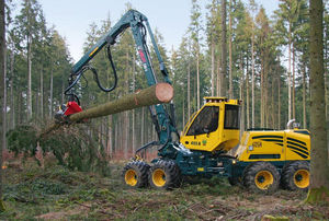 radmobile Holzerntemaschine