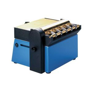 Klebemaschine für Mustersammlungen 1