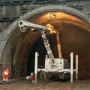 Bohrgerät zum Tunnelausbau