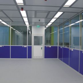 Reinraum für die Pharmaindustrie 1