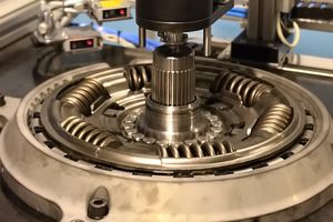 Torsionsprüfmaschine