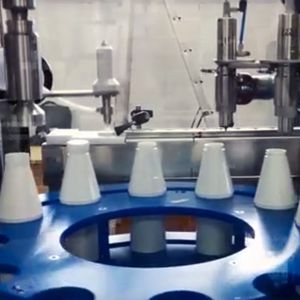 Füll- und Verschließmaschine / Dreh