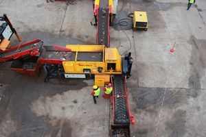 Sortieranlage mit Kippplateau / automatisch / für Holz / für Abfall