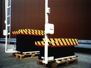 Balg-Hubtisch
