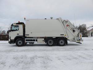 Hecklader-Müllwagen 1