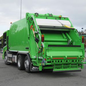 Hecklader-Müllwagen 1
