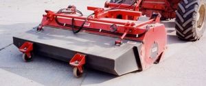 Kehrmaschine für Anbau