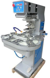 Tampondruckmaschine mit geschlossenem Farbgebersystem