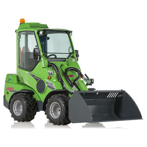 Lader mit Gummireifen
